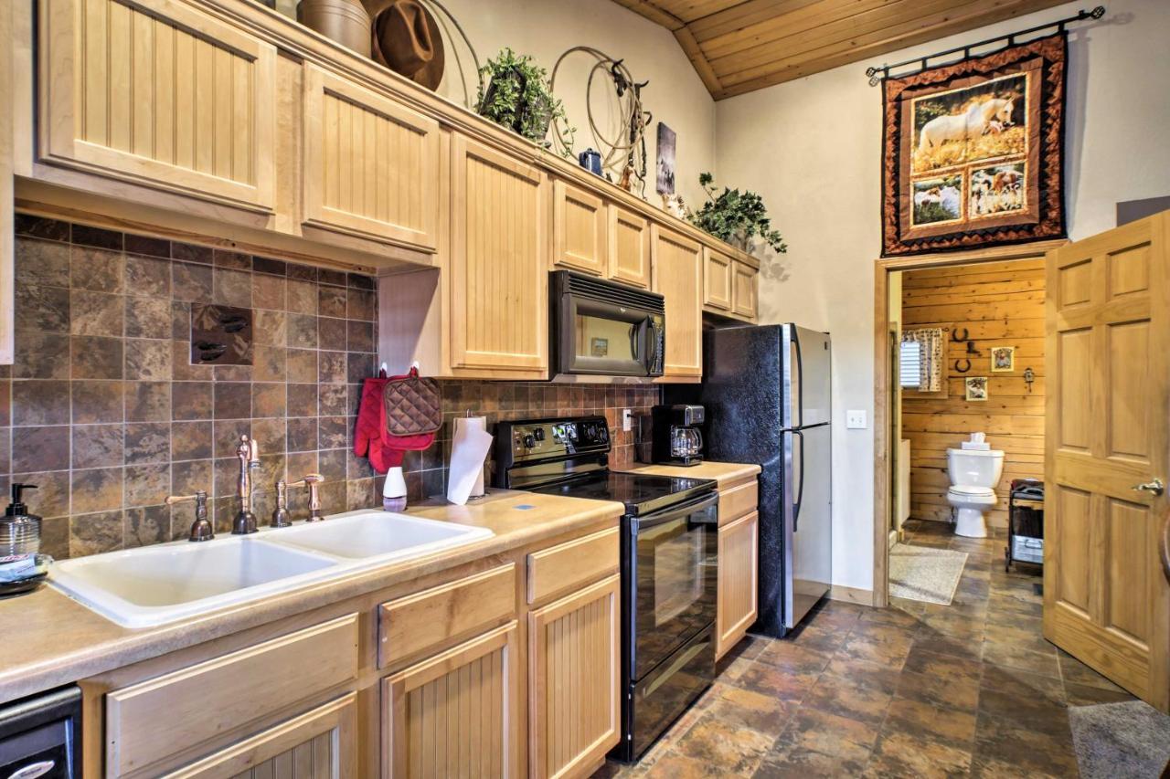 Cabin-Style Studio Right Off The Branson Strip! Apartment ภายนอก รูปภาพ