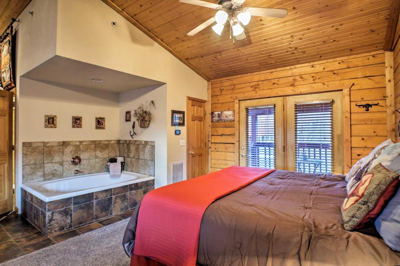 Cabin-Style Studio Right Off The Branson Strip! Apartment ภายนอก รูปภาพ
