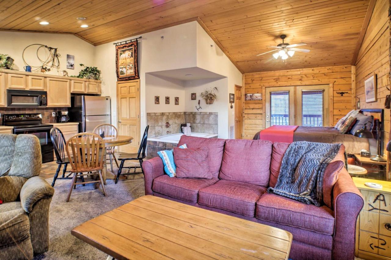 Cabin-Style Studio Right Off The Branson Strip! Apartment ภายนอก รูปภาพ